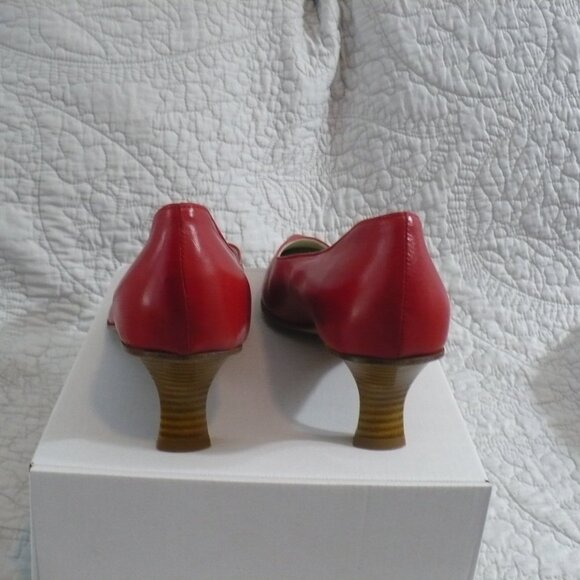Stylish Red Heels by Unknown Brand - Picture 7 of 8